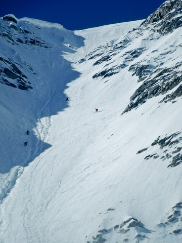 Liz... Former vice Freeride Worldtour Champion in snowboarding... Now on two skis and in the Presanella Northface...